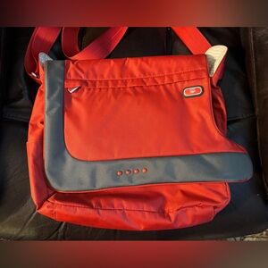 Tumi T-Tech Red Men’s Crossbody Messenger Bag by TUMI Magnetic Lock